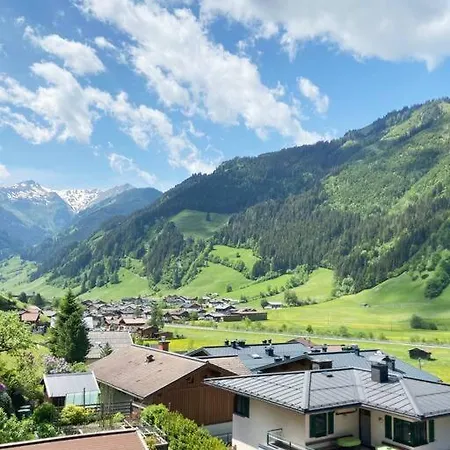 Schoene Wohnung, Zentral, Mit Panorama-aussicht *